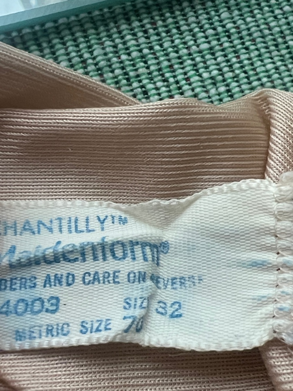 Vintage Maidenform Lace Chantilly Champagne Color Cami - Picture 10 of 12